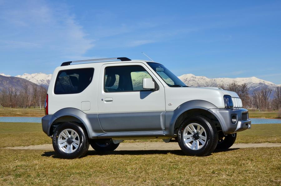  Suzuki Jimny Ambition 2015 года  (фото 14 из 17)